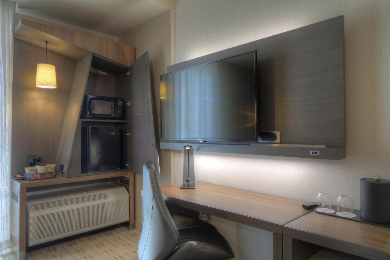 Courtyard Pigeon Forge