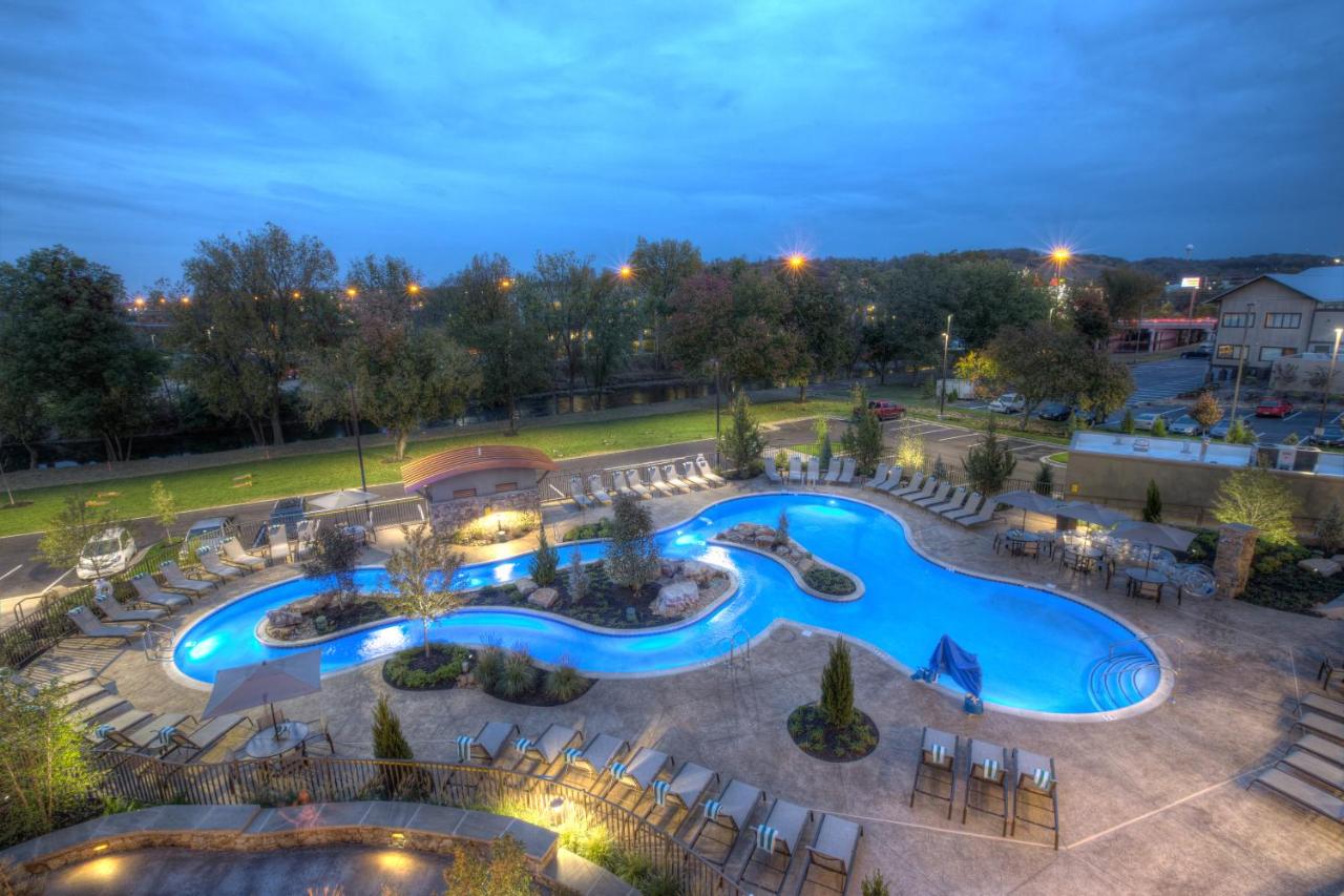 Courtyard Pigeon Forge