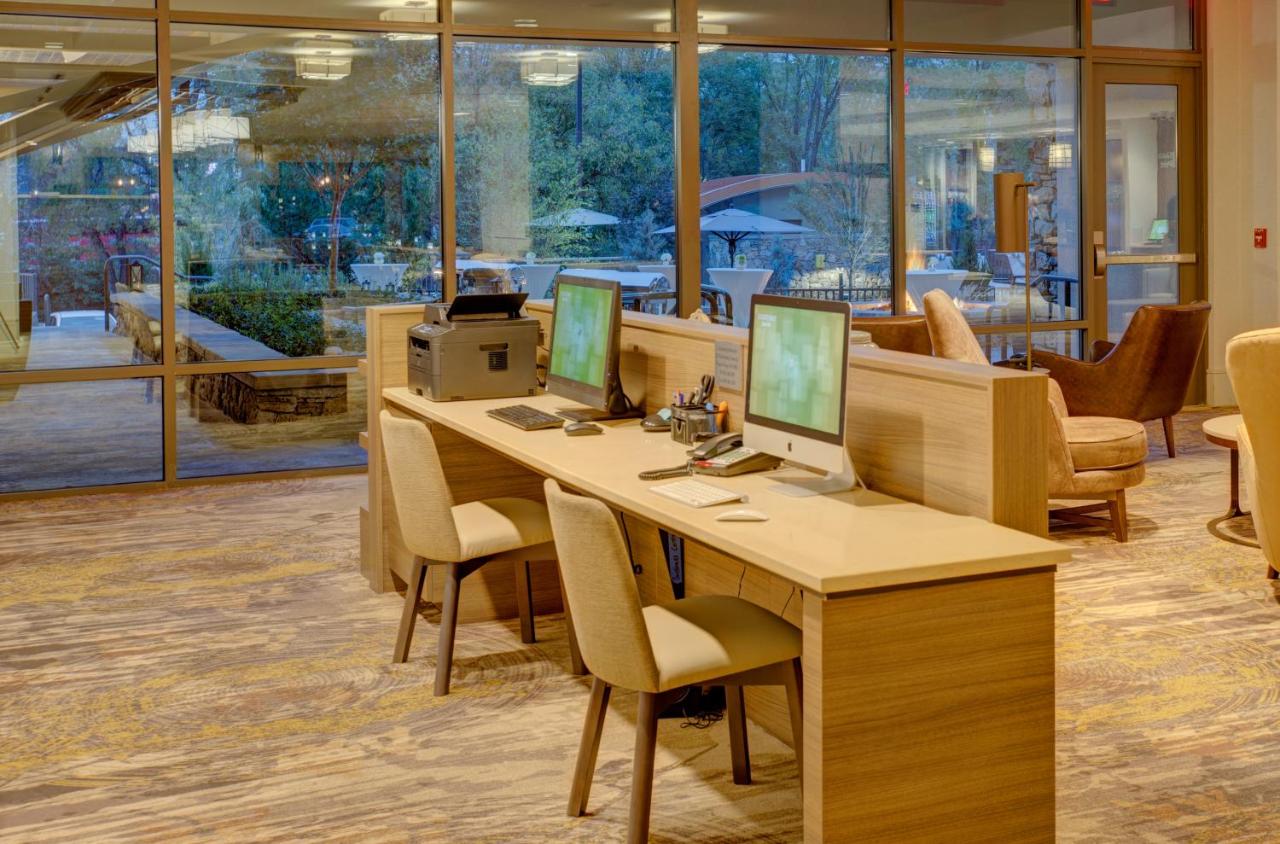 Courtyard Pigeon Forge