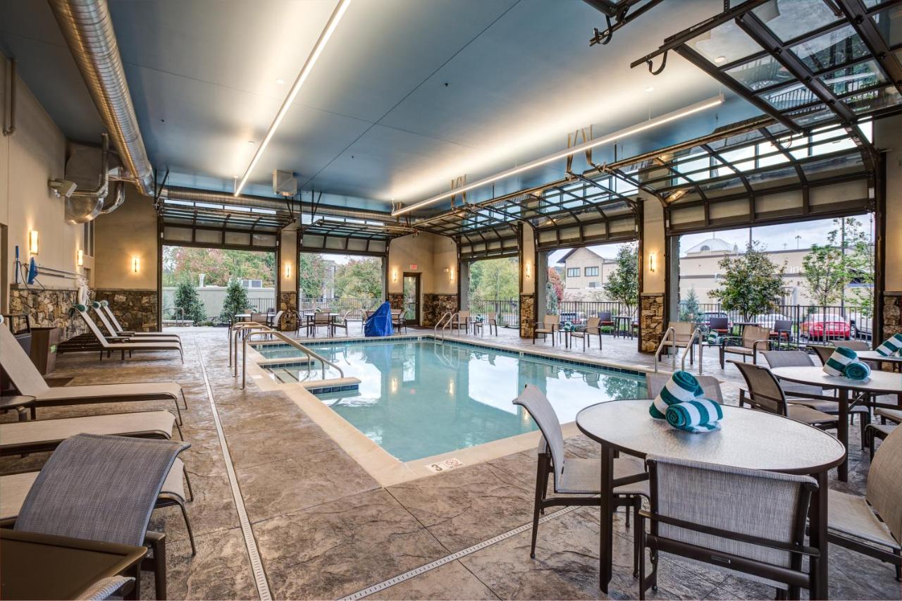 Courtyard Pigeon Forge