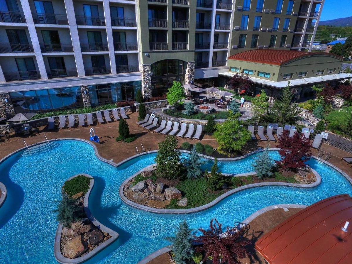 Courtyard Pigeon Forge