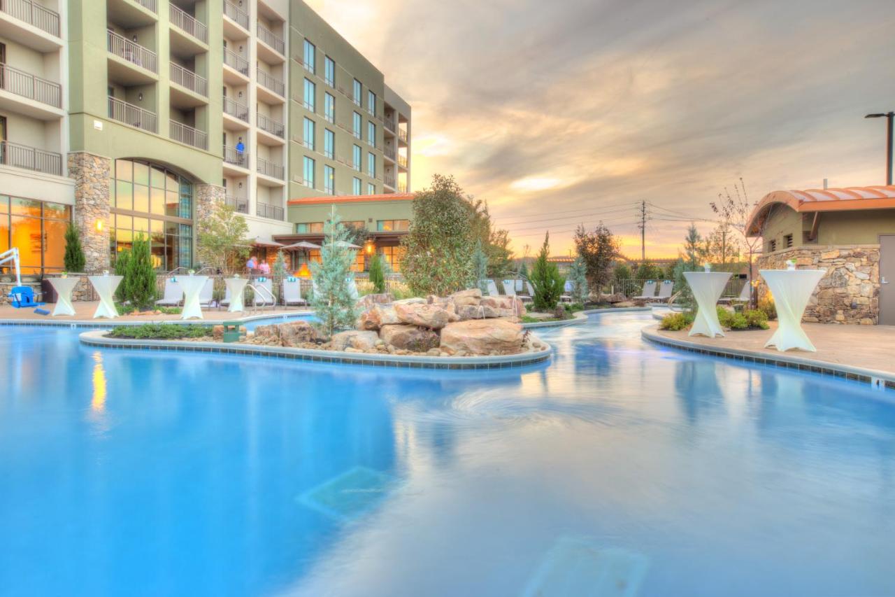 Courtyard Pigeon Forge