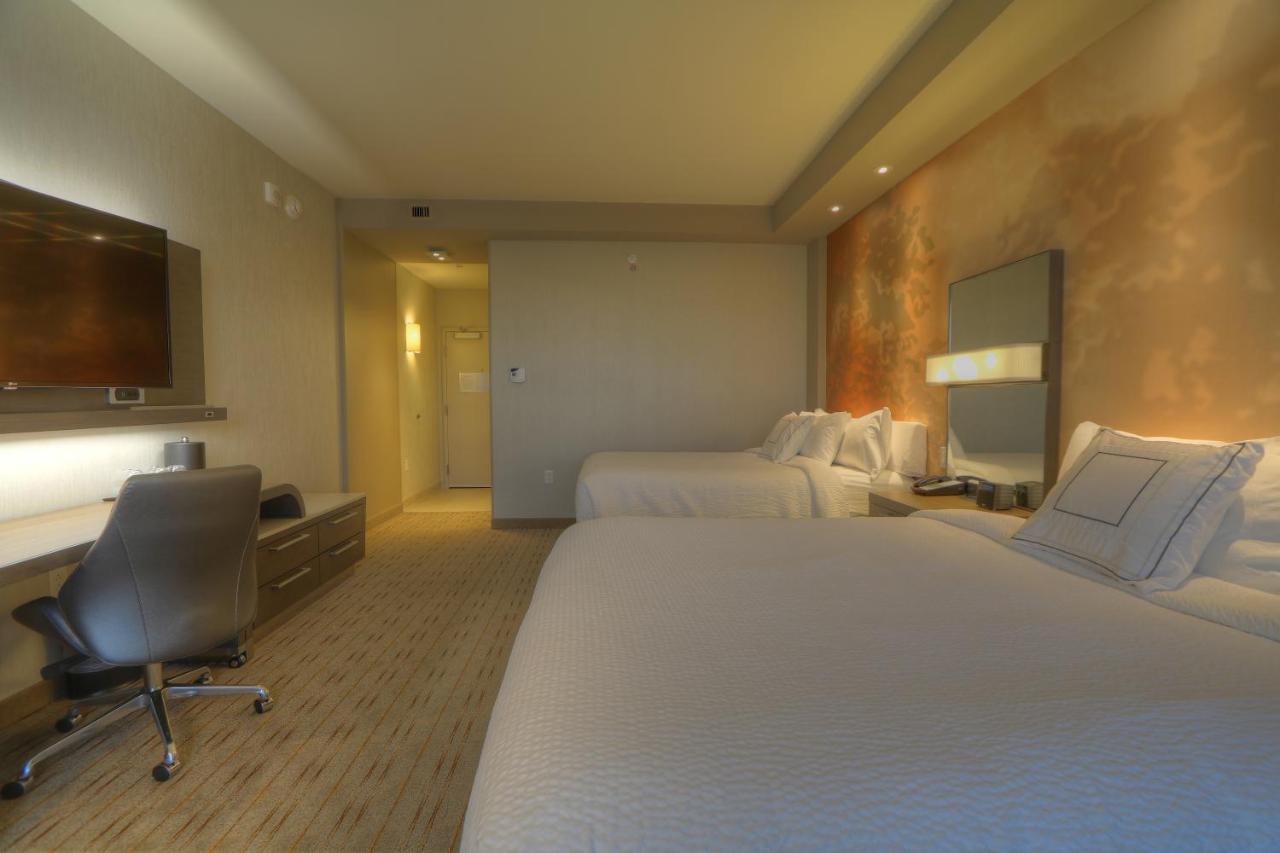 Courtyard Pigeon Forge