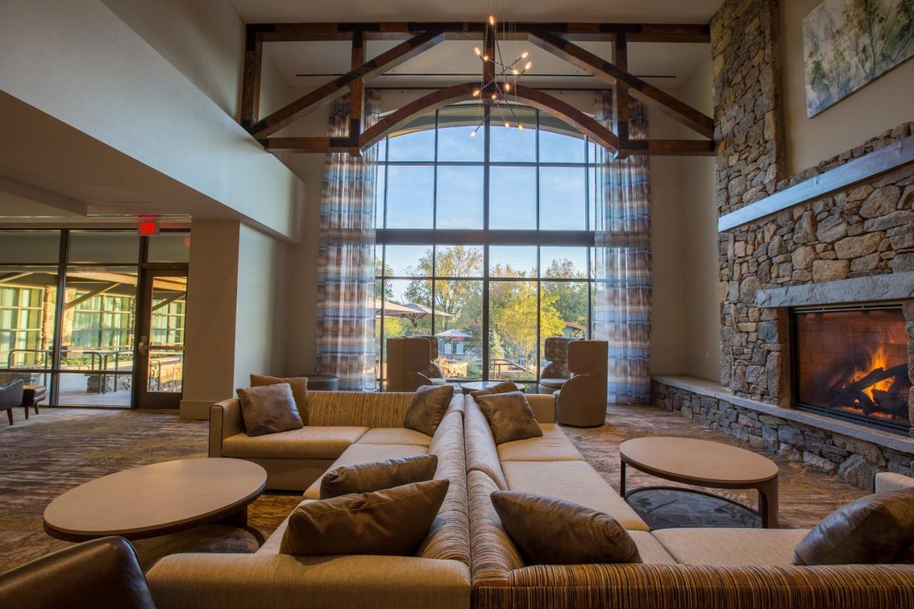 Courtyard Pigeon Forge