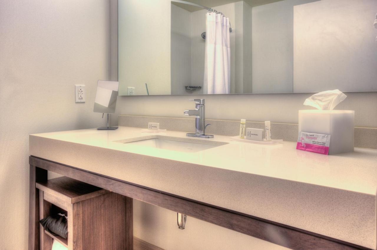 Courtyard Pigeon Forge