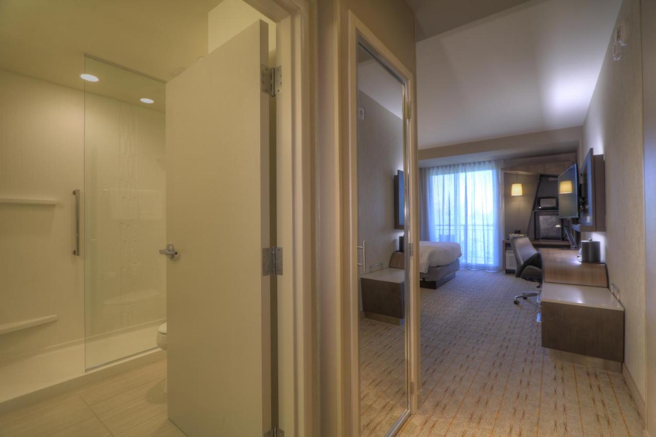 Courtyard Pigeon Forge