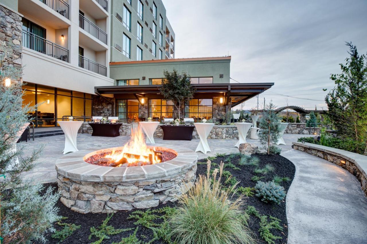 Courtyard Pigeon Forge