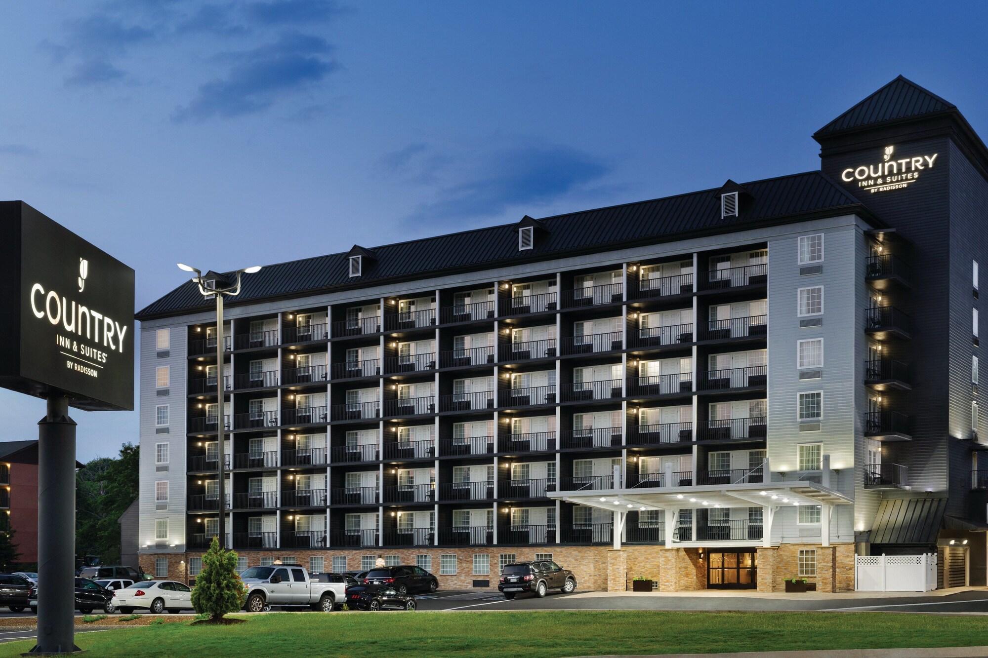 Country Inn & Suites by Radisson, Pigeon Forge South, TN