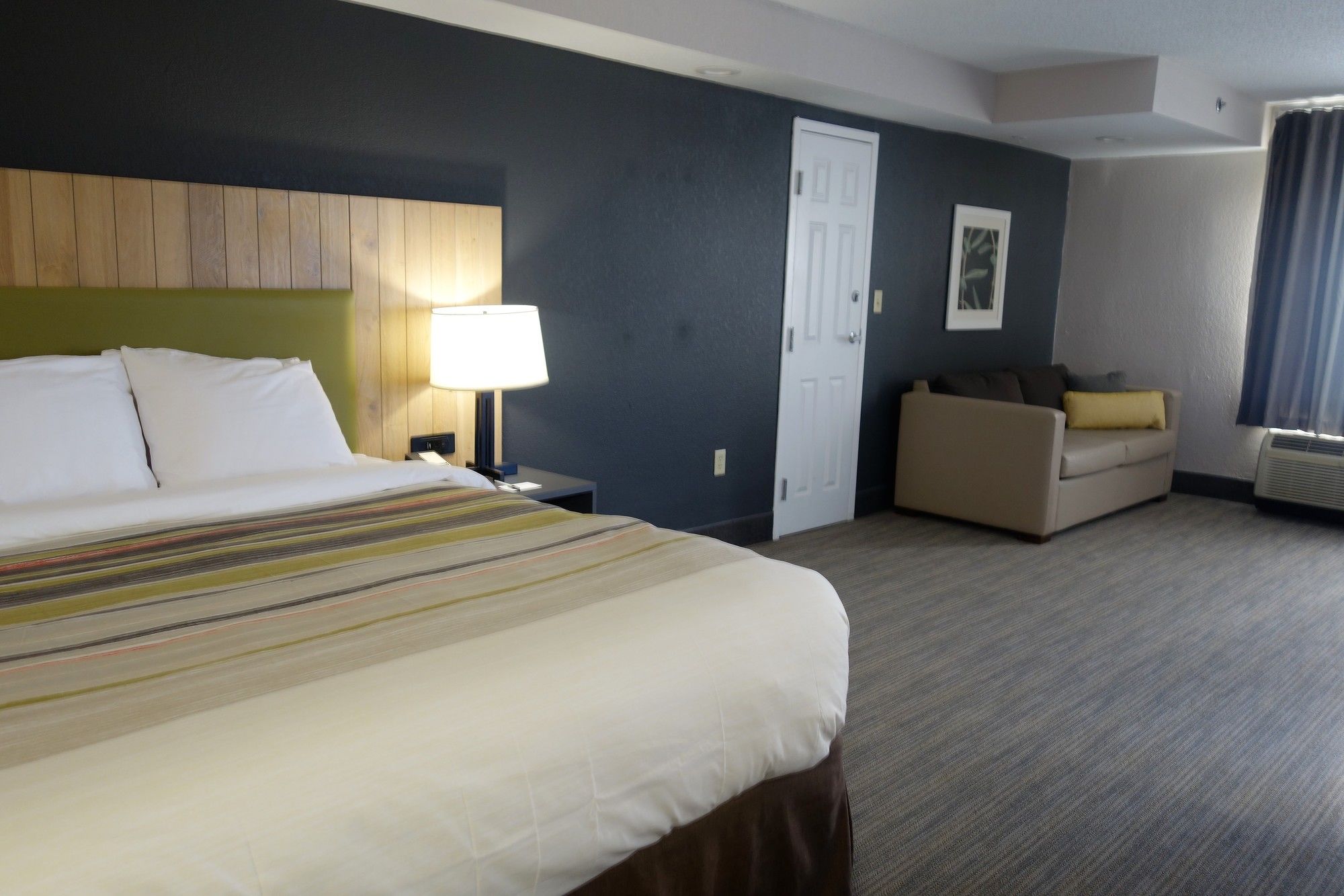 Country Inn & Suites by Radisson, Pigeon Forge South, TN