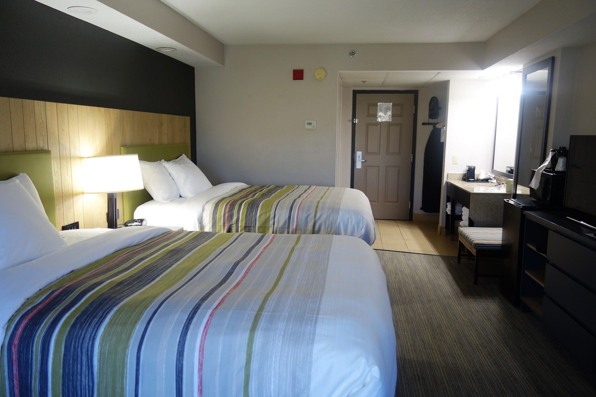 Country Inn & Suites by Radisson, Pigeon Forge South, TN