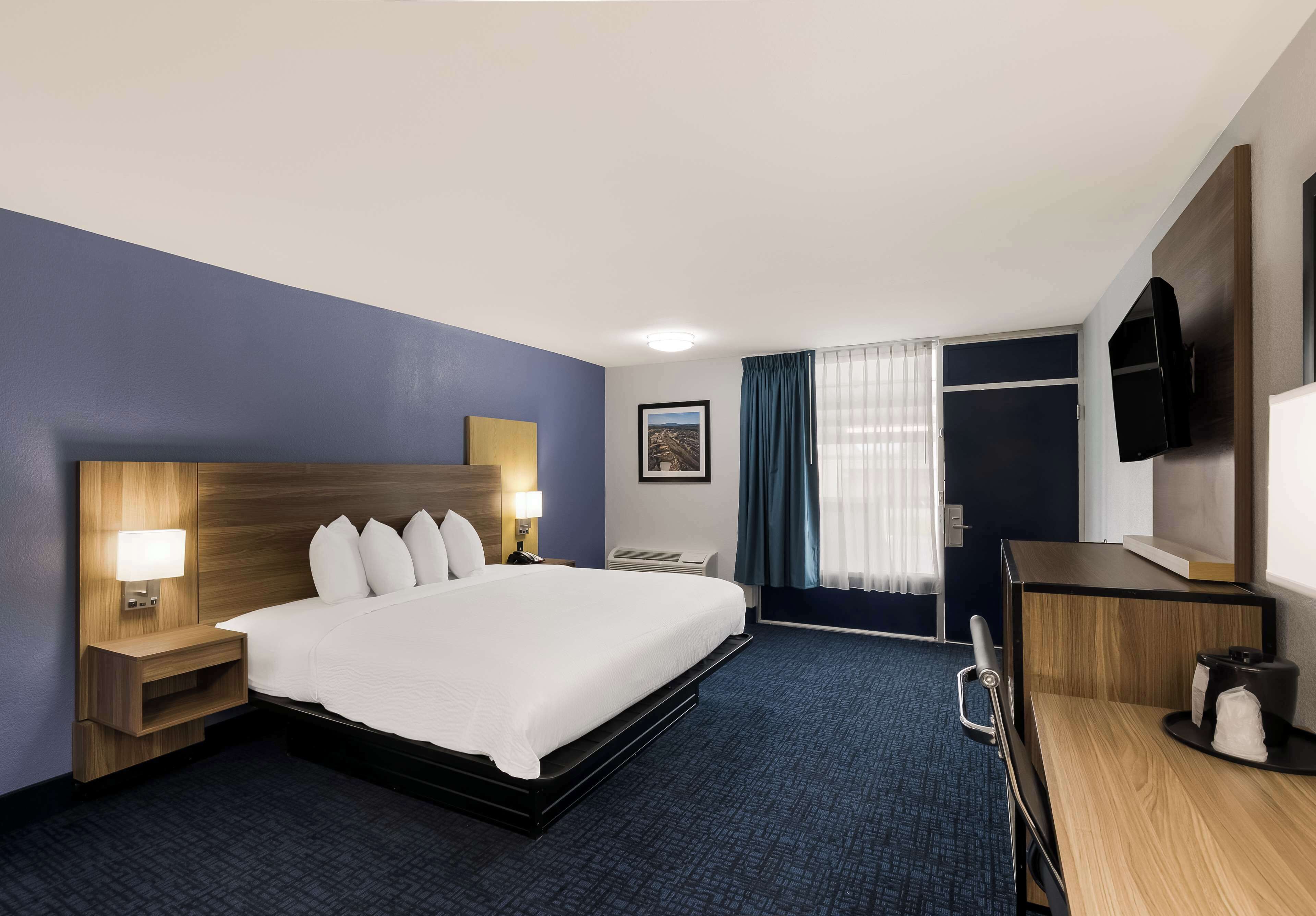 SureStay Plus by Best Western Pigeon Forge