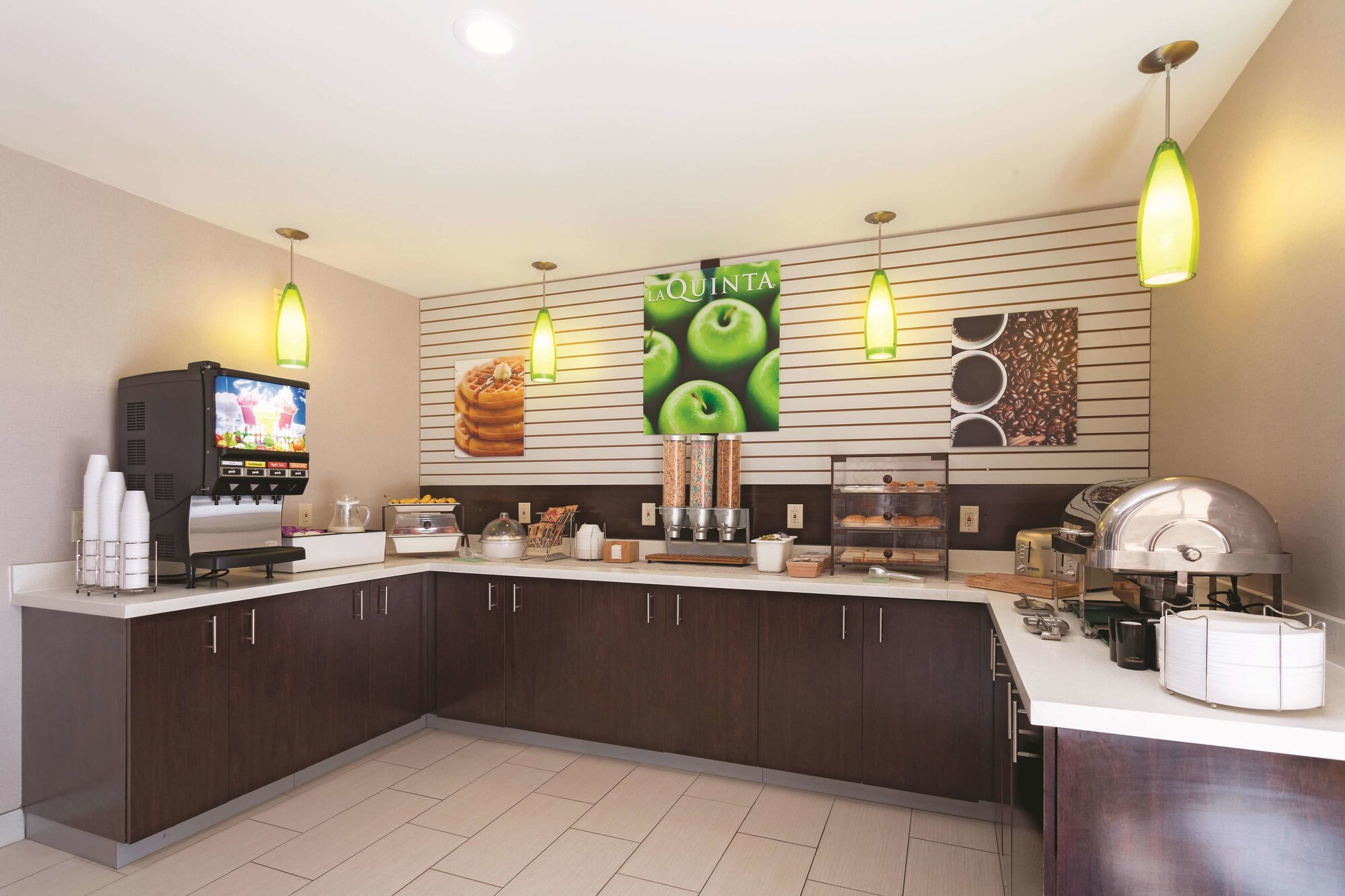 La Quinta Inn & Suites by Wyndham Knoxville North I-75