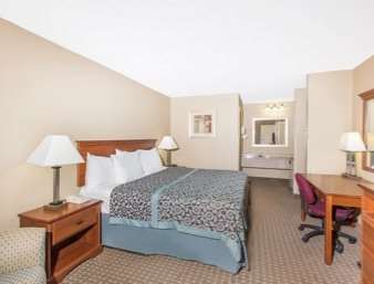 Days Inn by Wyndham Ripley