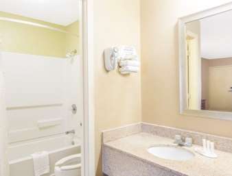 Days Inn by Wyndham Ripley