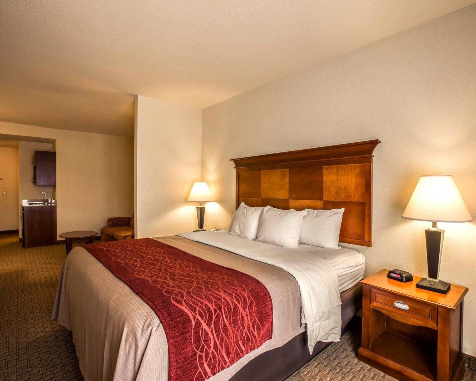 Comfort Inn & Suites
