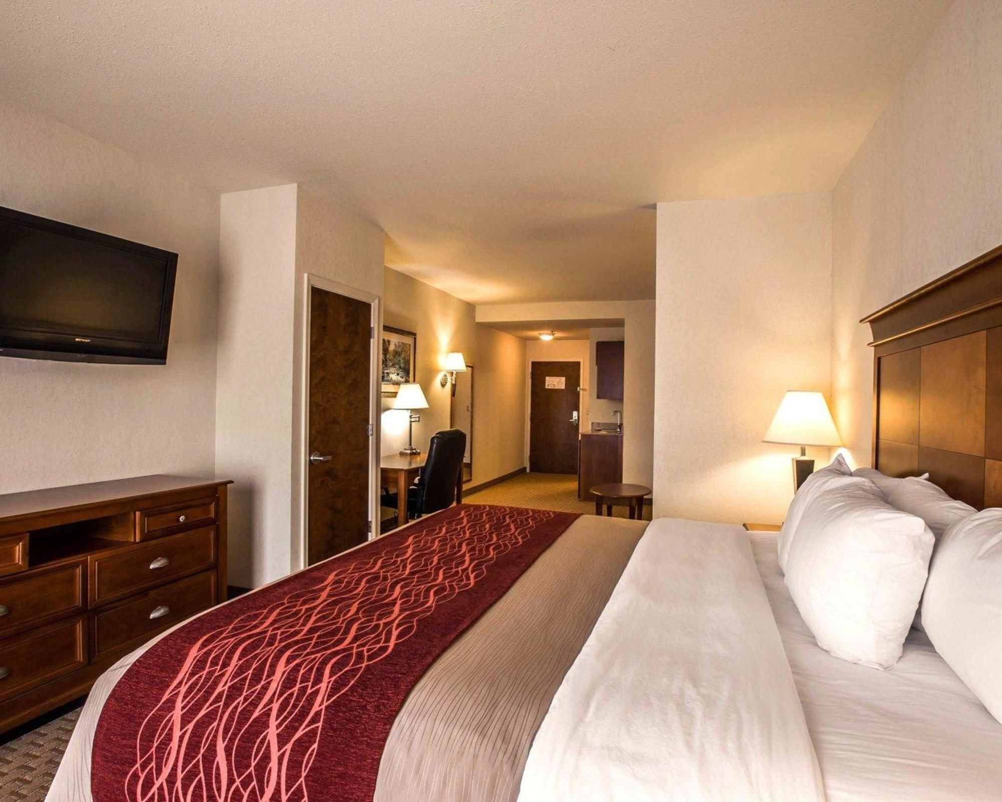 Comfort Inn & Suites