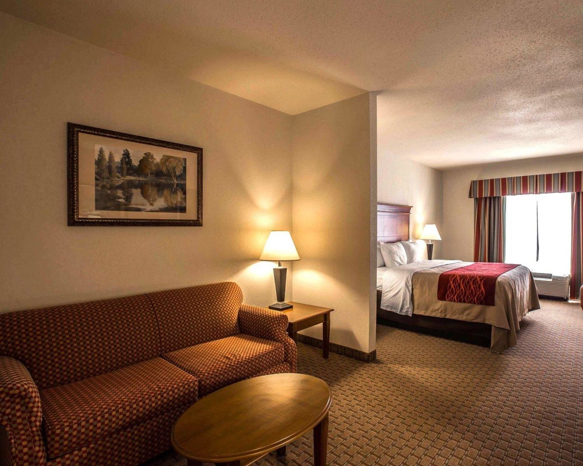 Comfort Inn & Suites