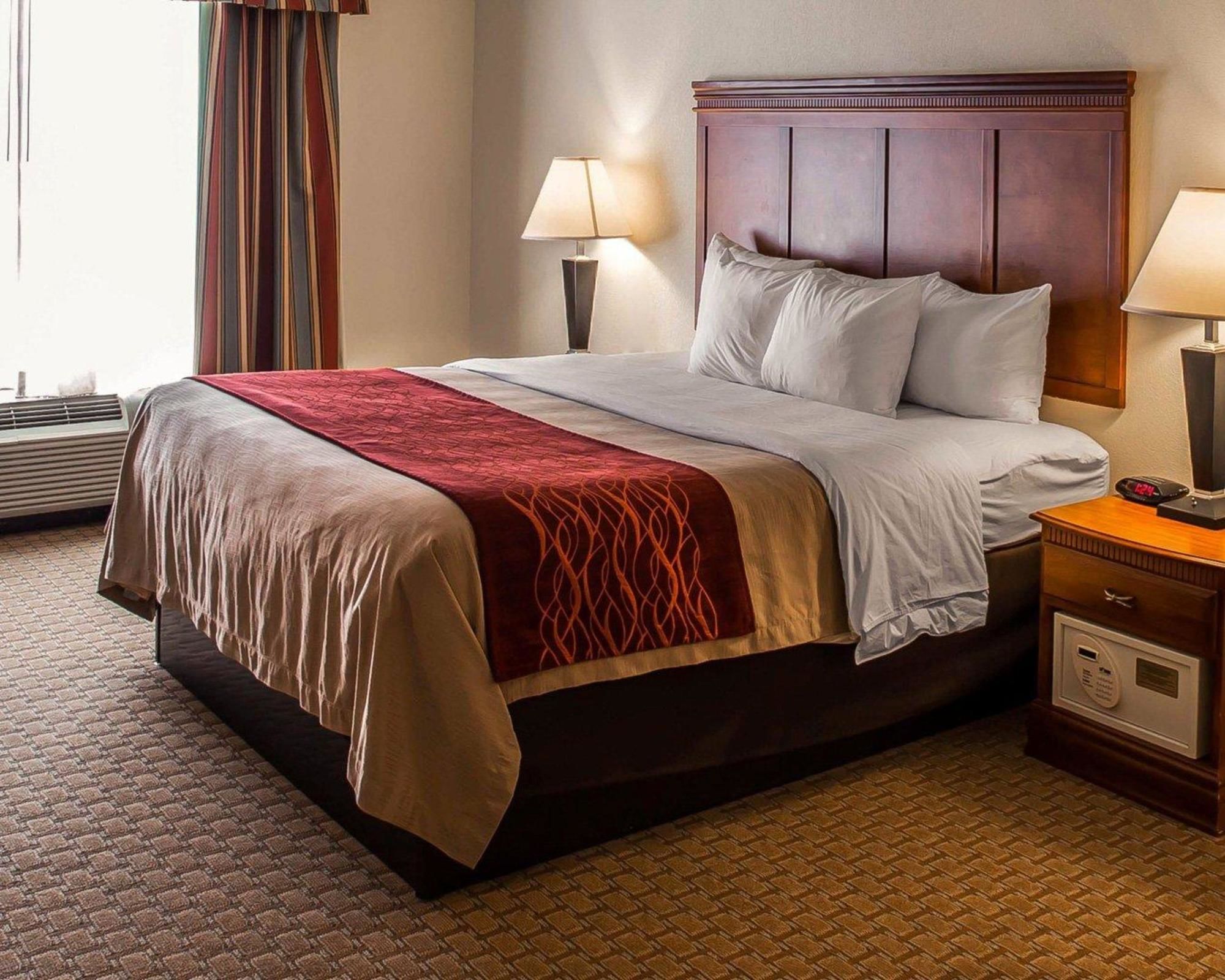 Comfort Inn & Suites