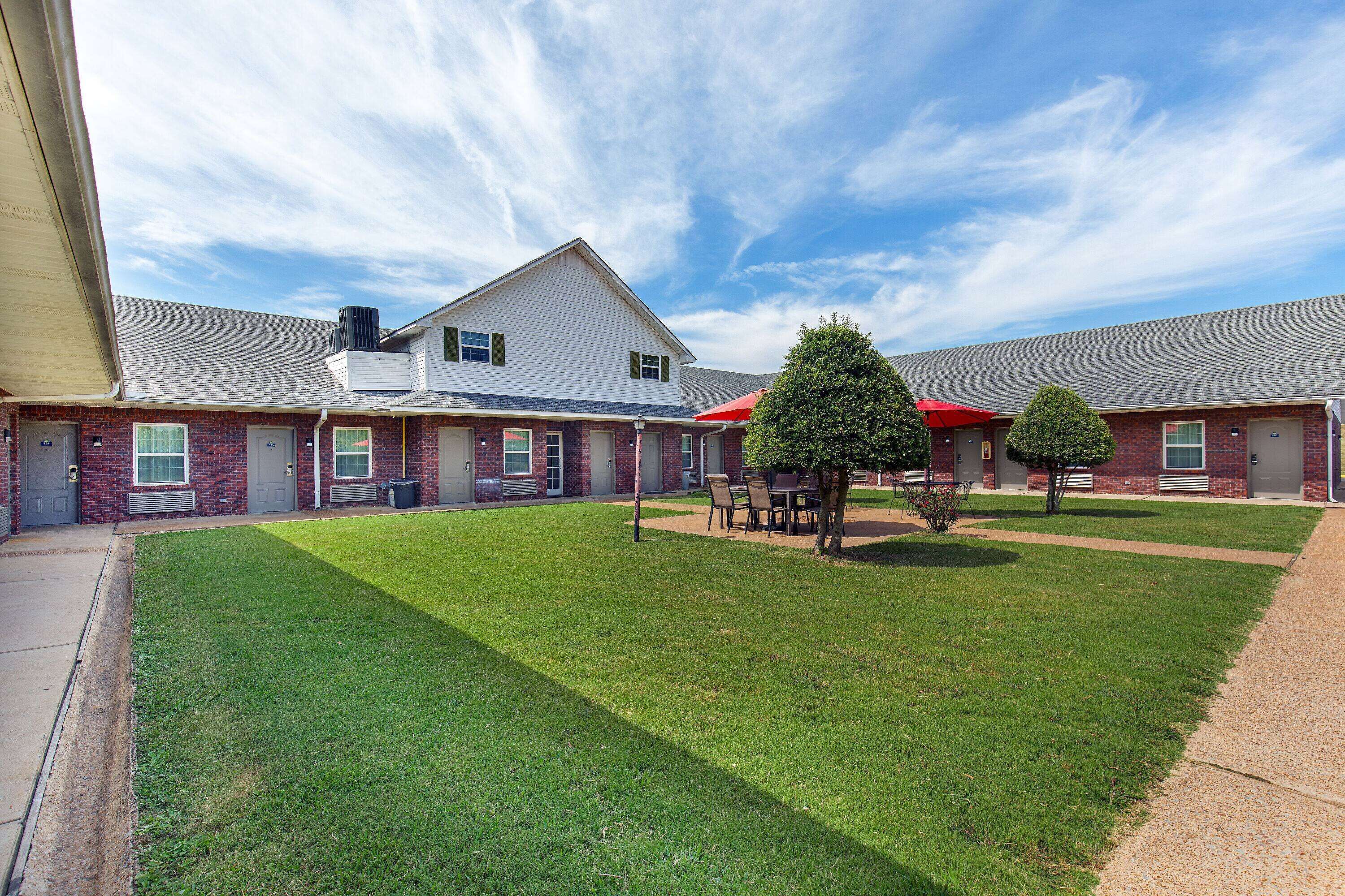 Days Inn by Wyndham Savannah