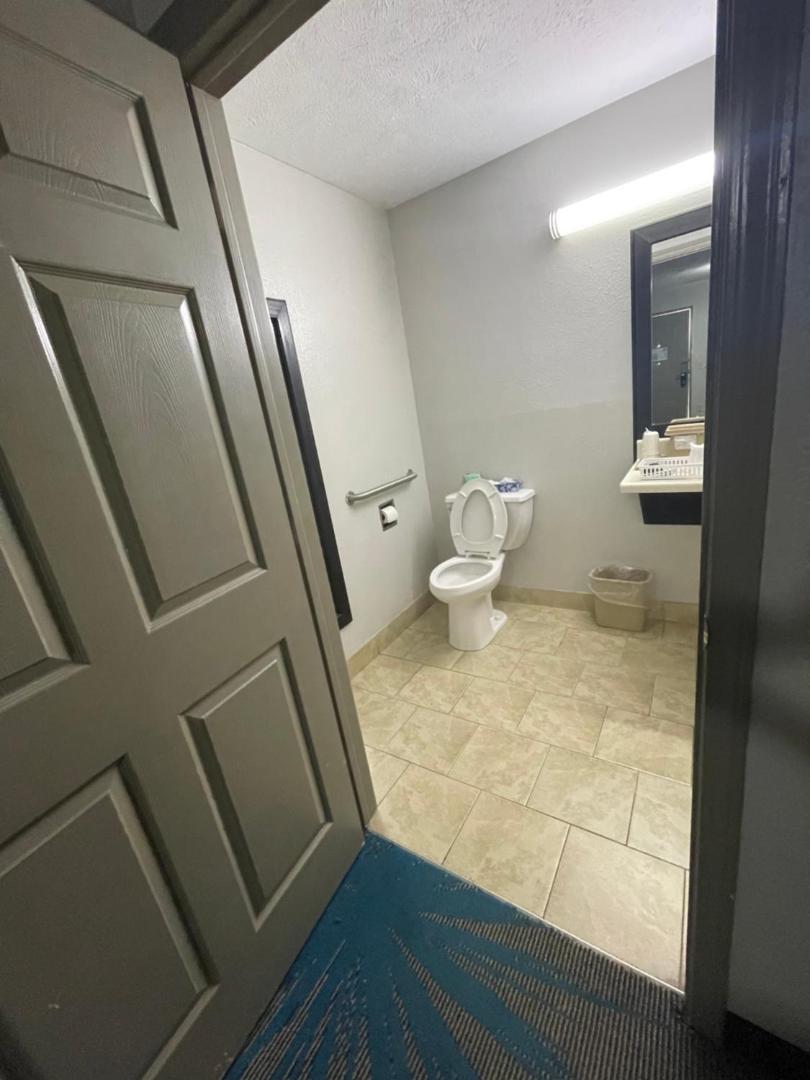 Days Inn by Wyndham Savannah