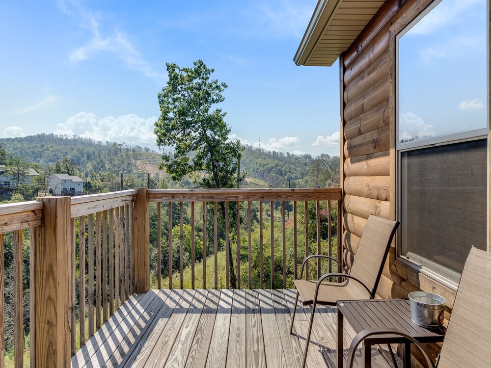 Emilys Hideaway Cabin