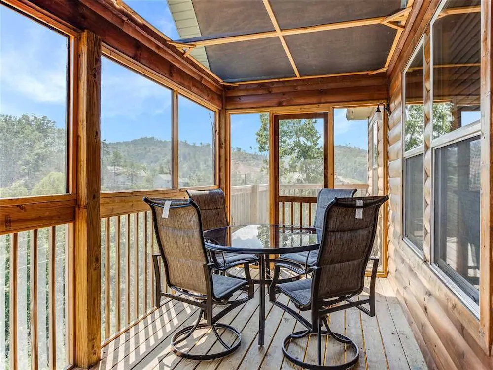 Emilys Hideaway Cabin