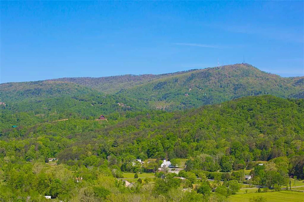 Misty Mountain Hideaway