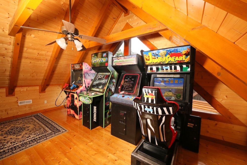 Paradise Mountain Pool Lodge