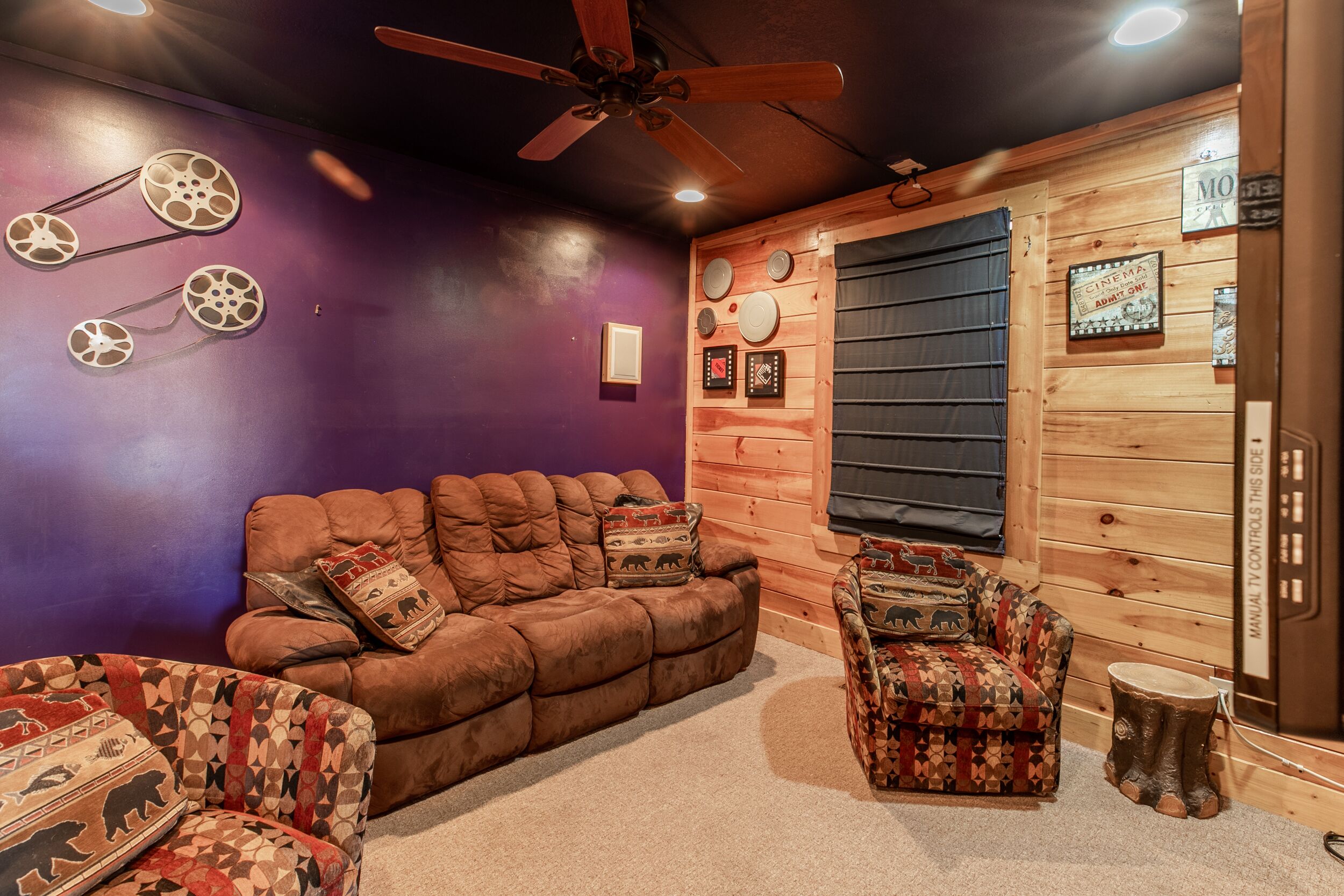 SmokyStays Bears Den Cabin