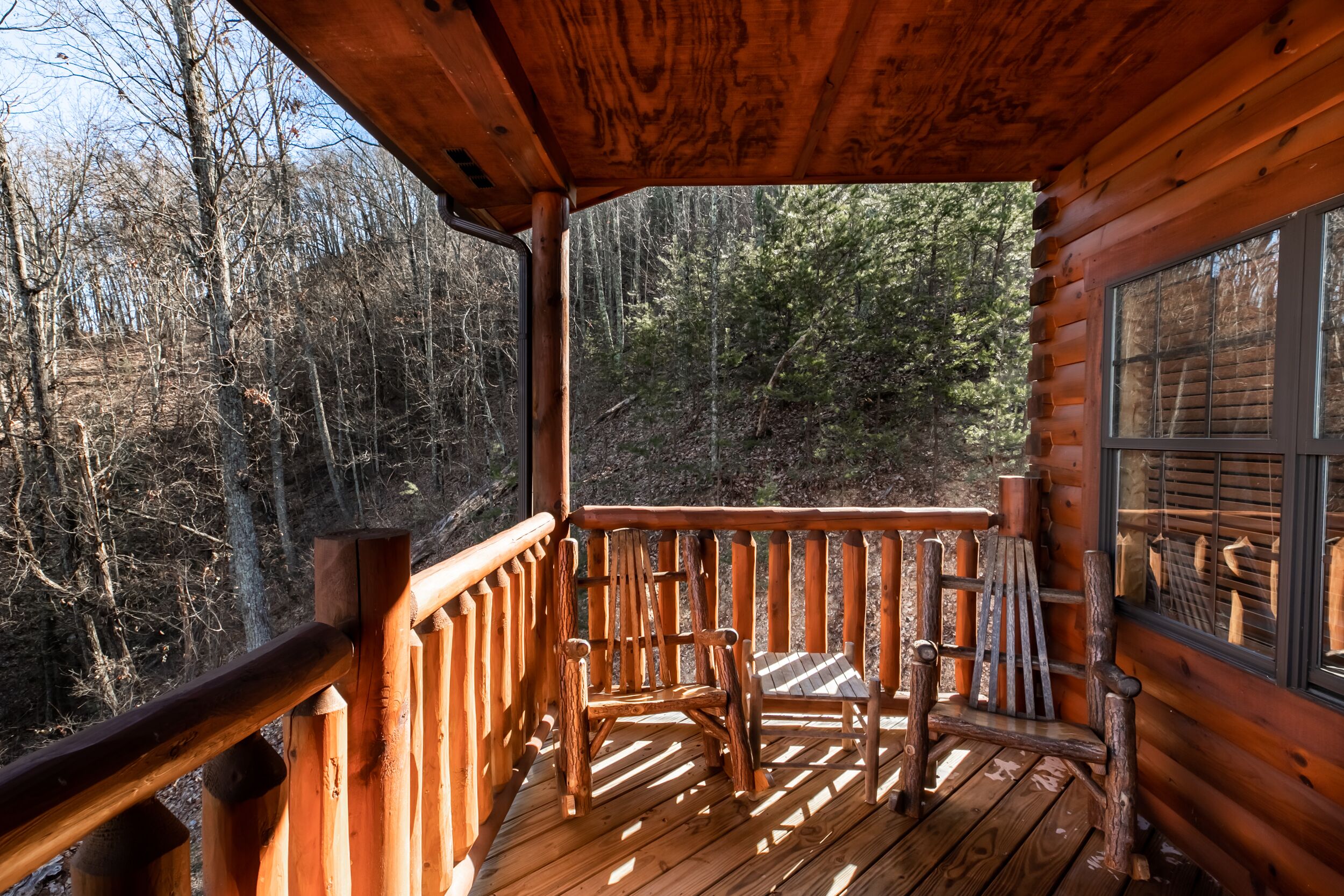 SmokyStays Bears Den Cabin