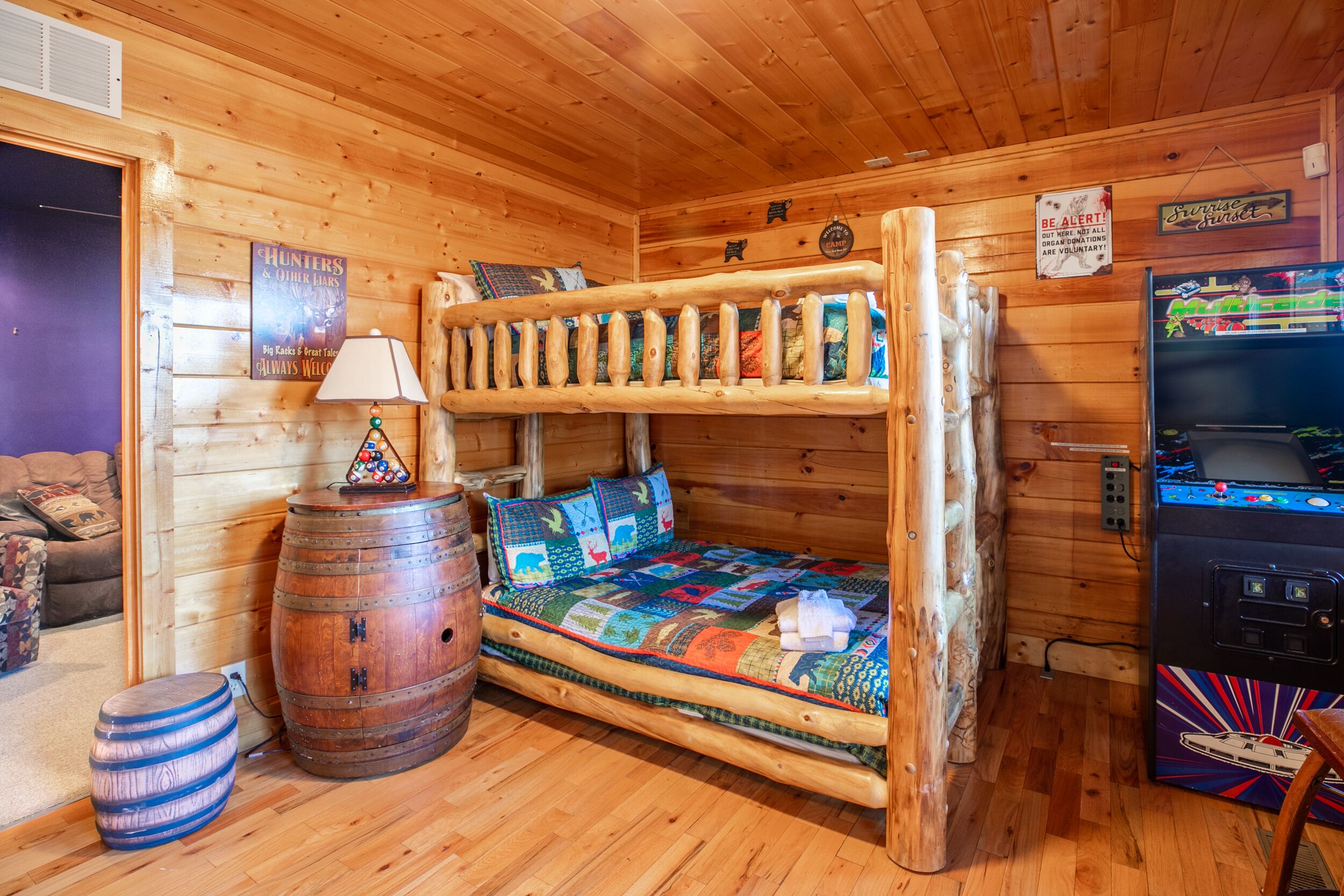 SmokyStays Bears Den Cabin