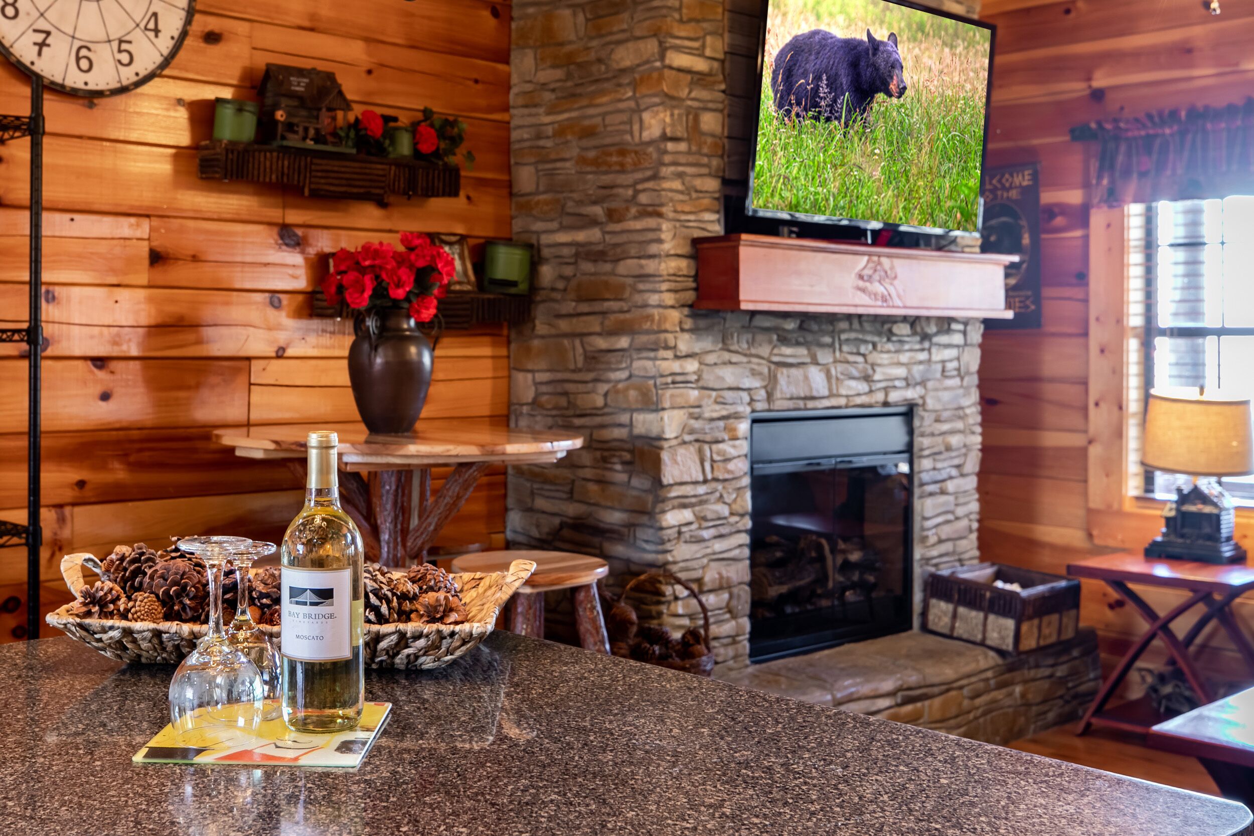 SmokyStays Bears Den Cabin
