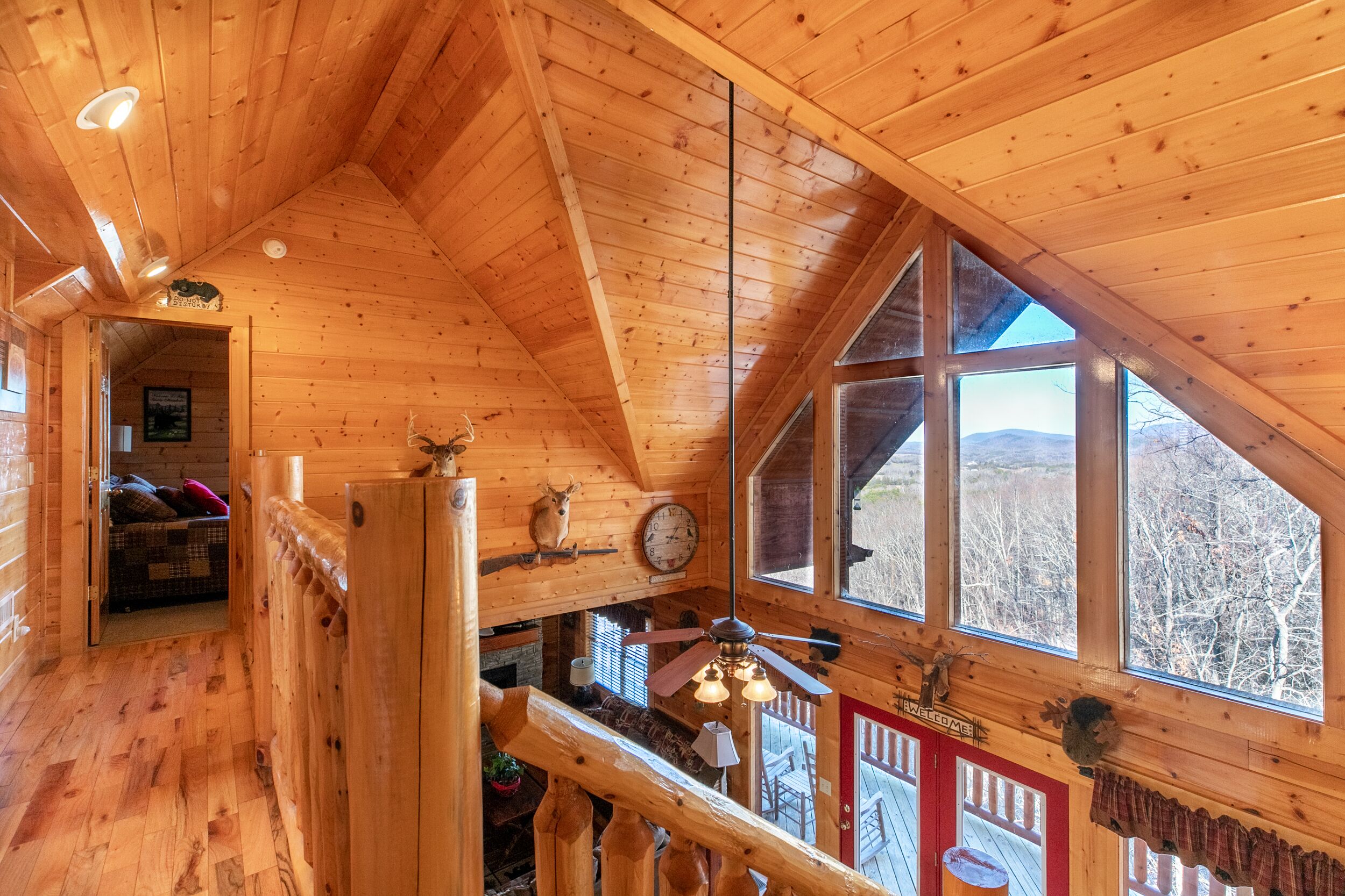 SmokyStays Bears Den Cabin