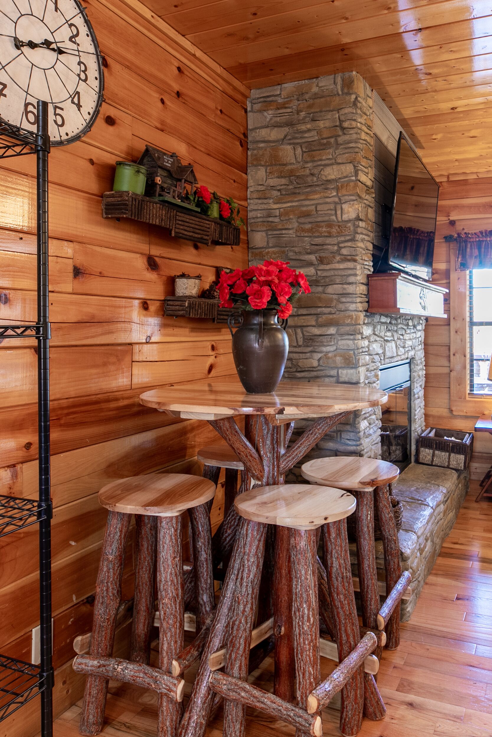 SmokyStays Bears Den Cabin