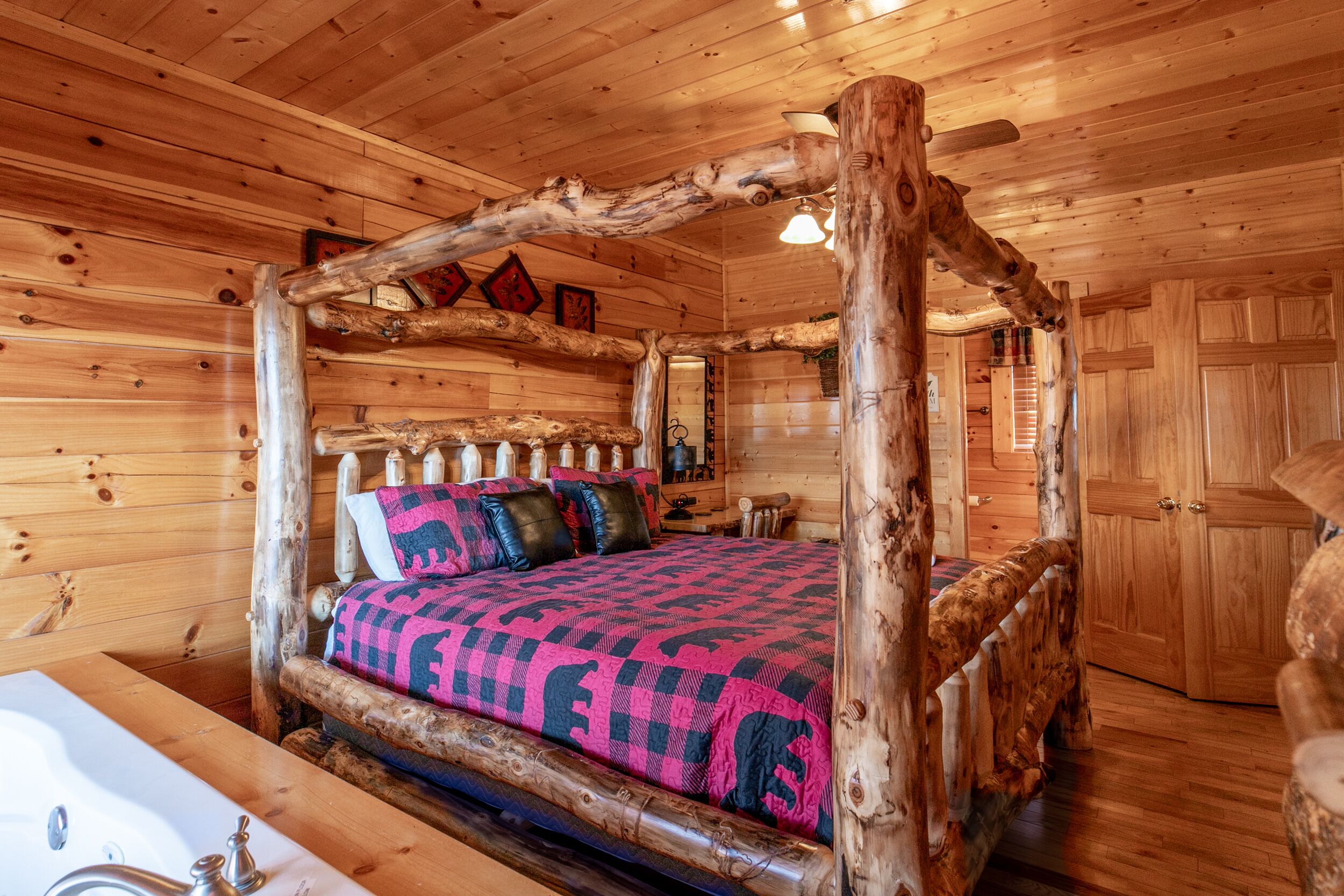 SmokyStays Bears Den Cabin