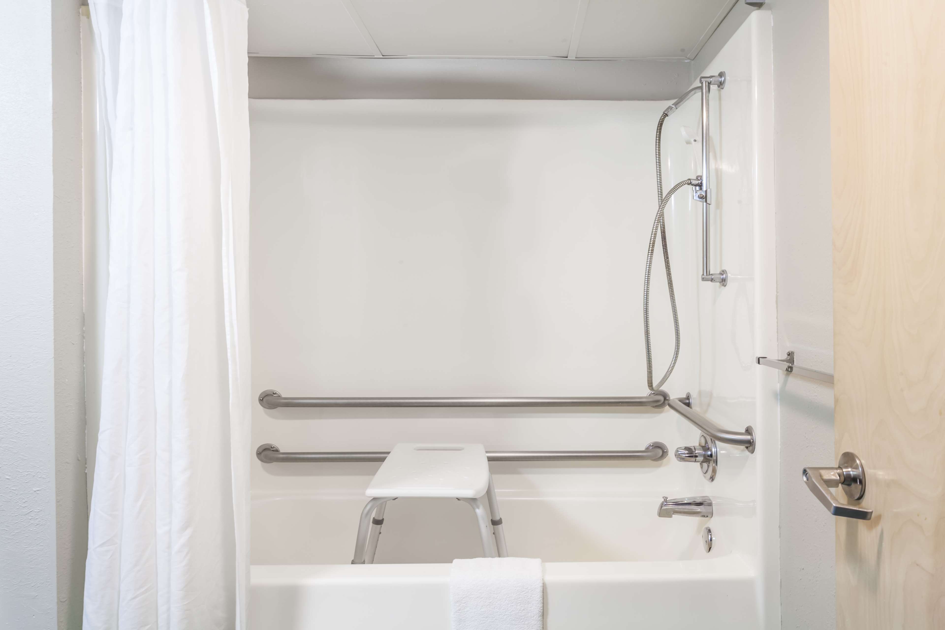 Super 8 by Wyndham Sevierville Riverside