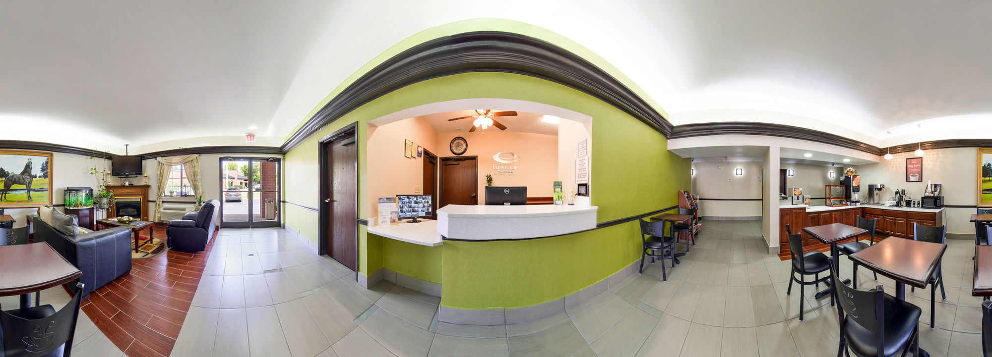 Econo Lodge Inn & Suites