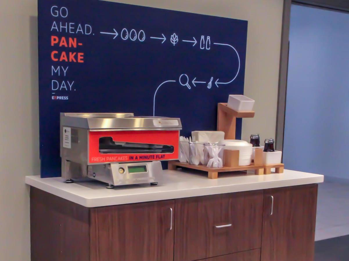Holiday Inn Express & Suites Nashville North - Springfield
