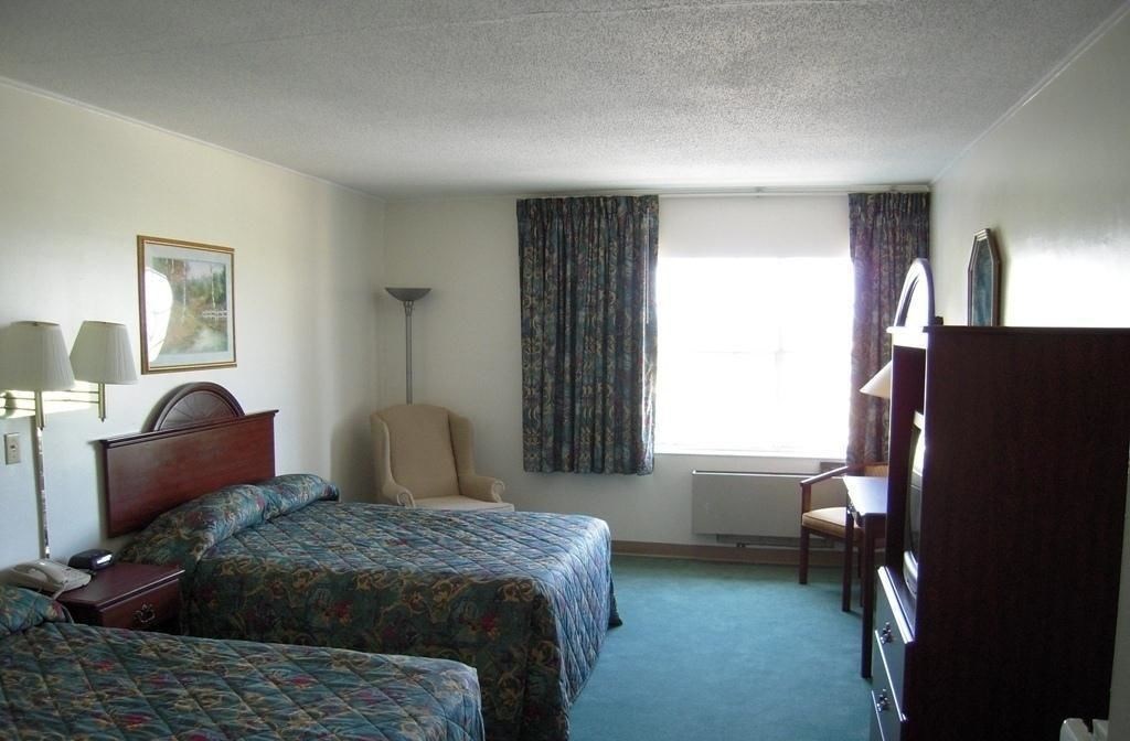Hilltop Hotel