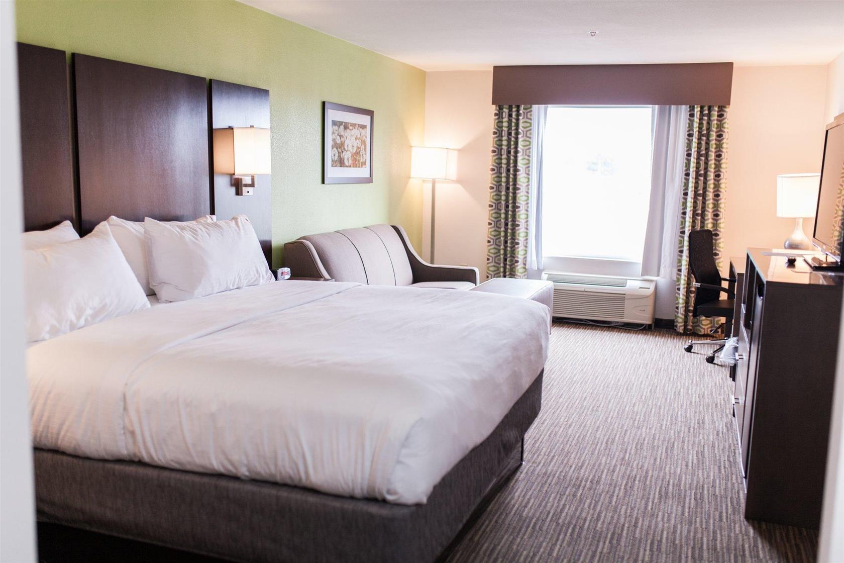 Holiday Inn Express & Suites Sweetwater