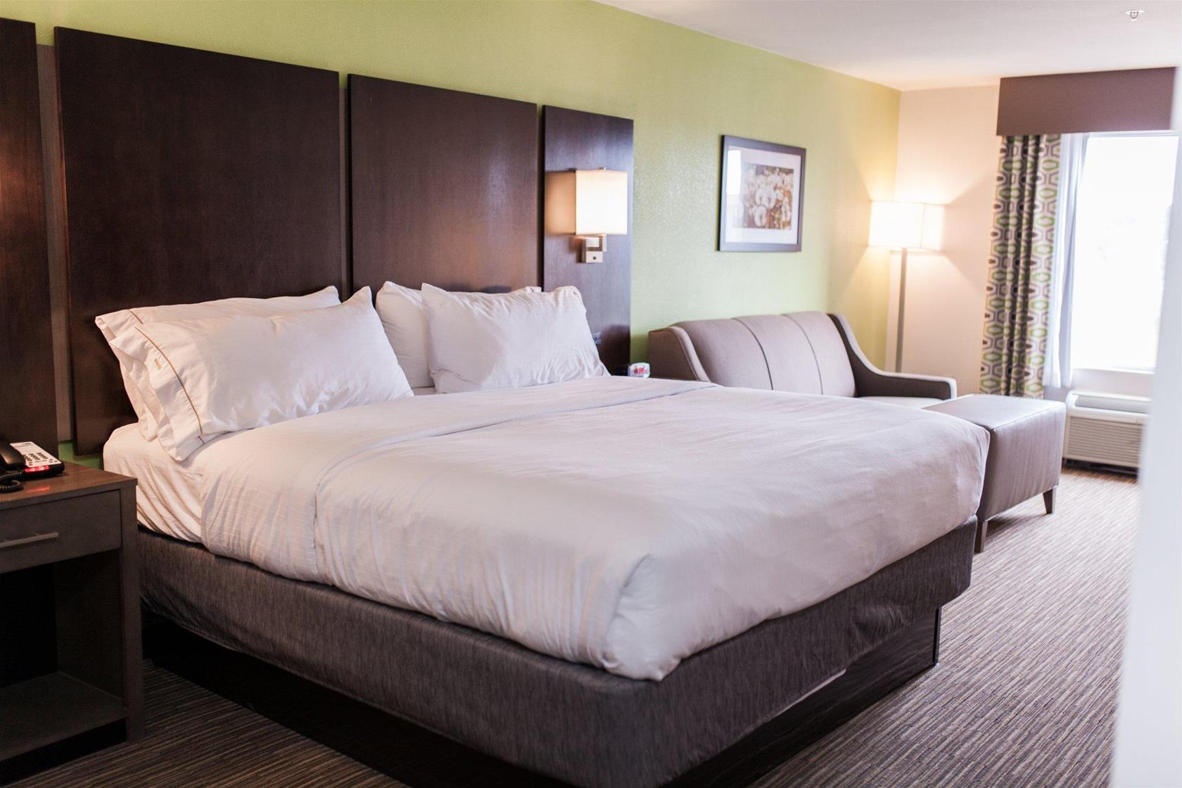 Holiday Inn Express & Suites Sweetwater