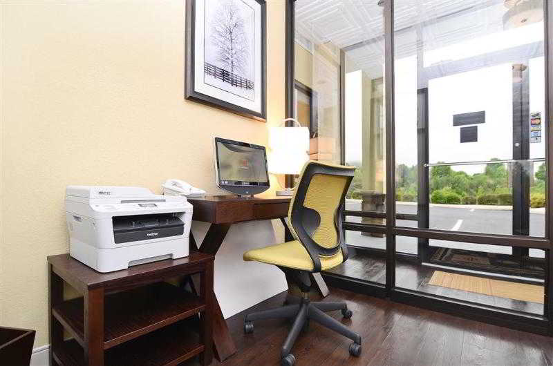 Best Western Cades Cove Inn