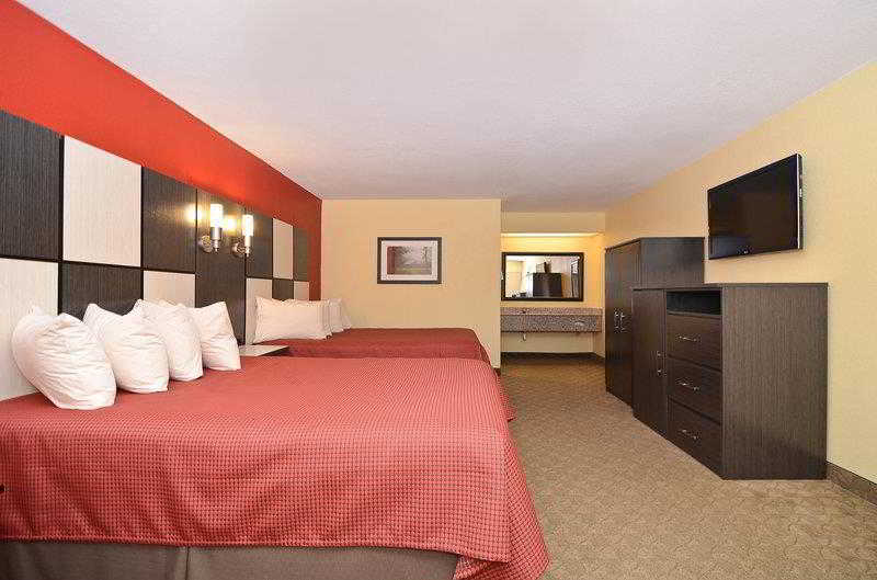 Best Western Cades Cove Inn