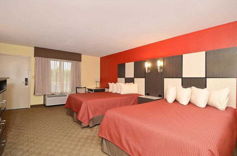 Best Western Cades Cove Inn