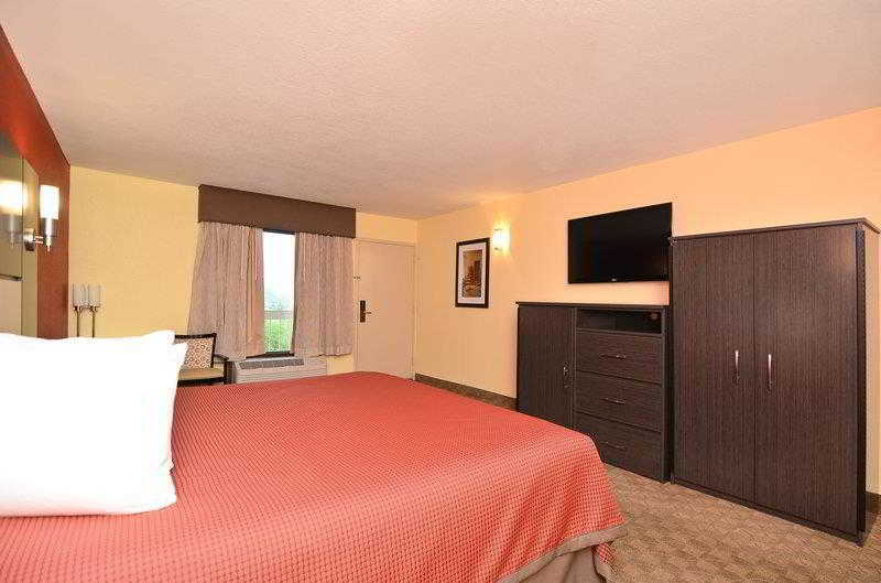 Best Western Cades Cove Inn