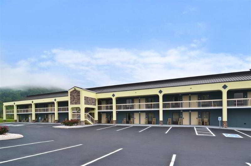 Best Western Cades Cove Inn