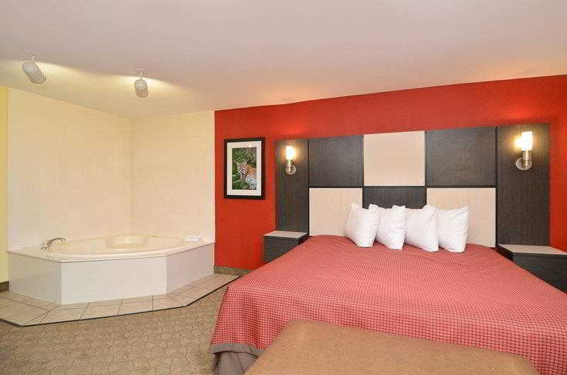 Best Western Cades Cove Inn