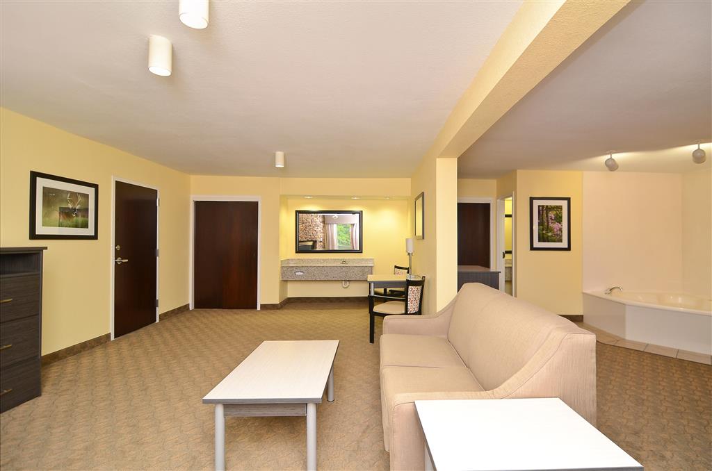 Best Western Cades Cove Inn