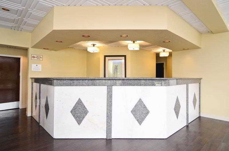 Best Western Cades Cove Inn