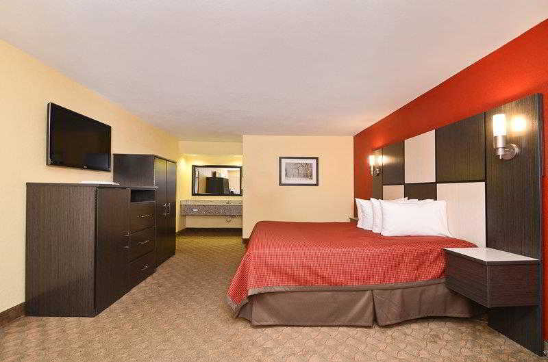 Best Western Cades Cove Inn
